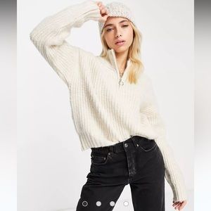 ASOS White Super Warm, Fuzzy Sweater, Size Small, Perfect Condition